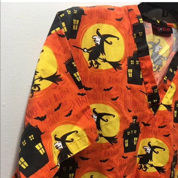 HALLOWEEN Scrub top Uniform/Scrub top Witches - Picture 4 of 6